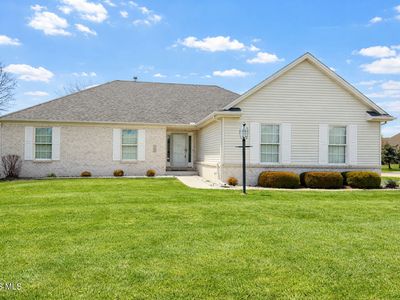 2202 Woods Edge Rd, Perrysburg, OH, 43551