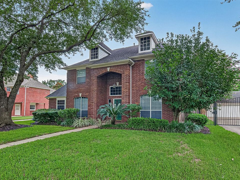 1st image of 2202 Plantation Bend Dr