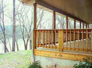 1320 Riverview Dr, Norfork, AR 72658