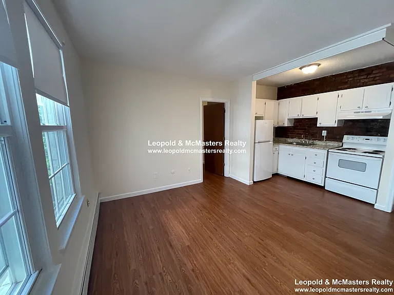 South Huntington Apartments — Photo 33