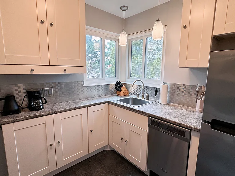 2020 Benton St — Photo 10