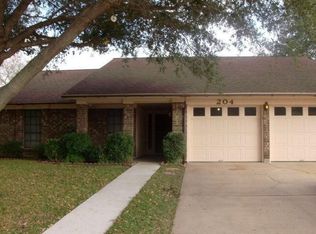 204 Westchester Dr, Victoria, TX 77904