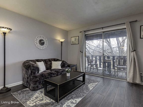 4th image of 3508 Lodge Ln APT 323