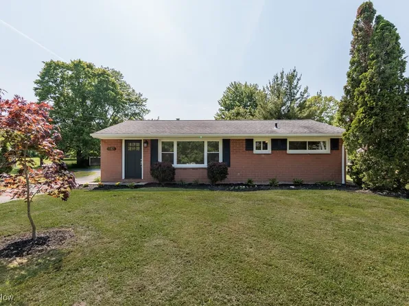 11024 Henning Dr, Chardon, OH 44024