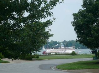 4200 Rivers Edge Ct, Louisville, KY 40222