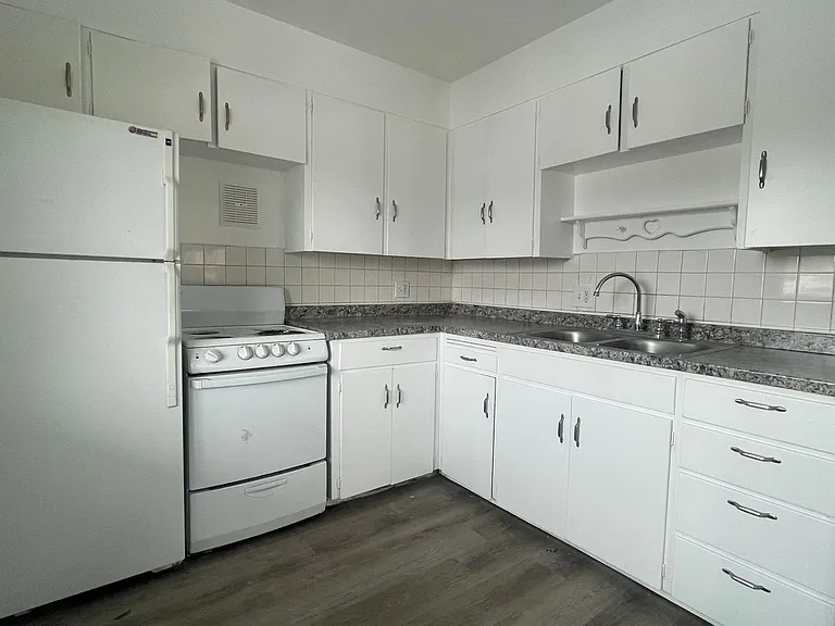 10771 W 38th Ave — Photo 2