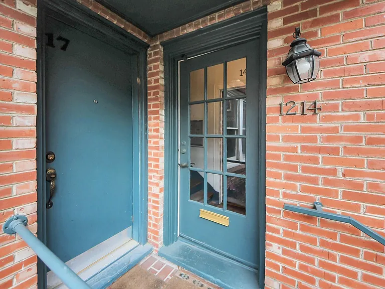 1214 Bartlett St #16 — Photo 4