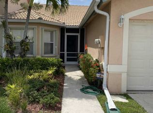 10577 Lake Shore Dr, Wellington, FL 33414