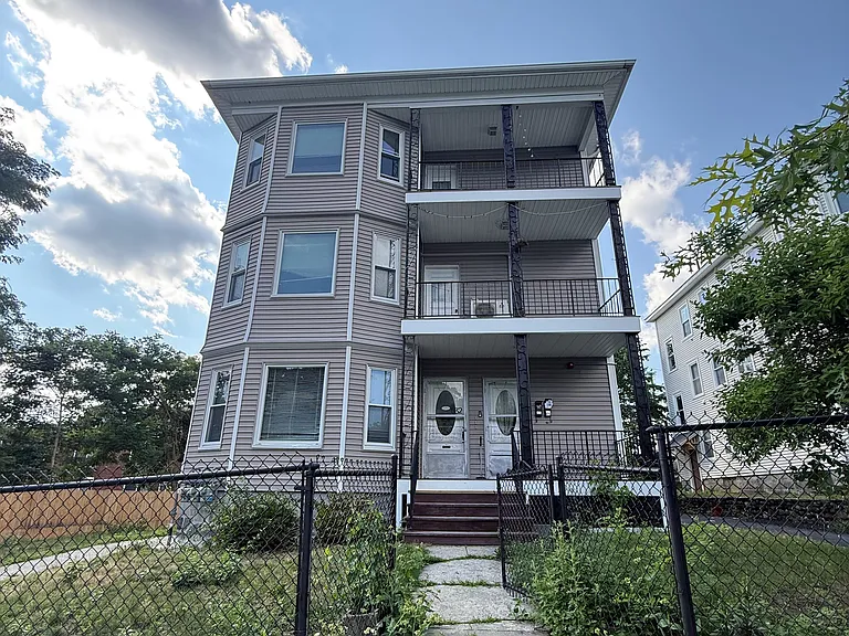 32 Woodbine St #1 — Photo 29