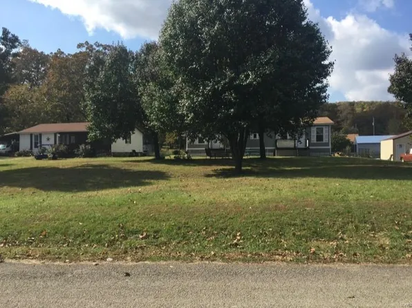 1211 W Lakeshore Dr, Bismarck, MO 63624