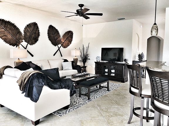 2nd image of 10220 Glastonbury Cir #101
