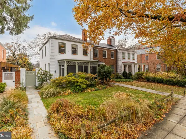 5221 Chevy Chase Pkwy NW, Washington, DC 20015