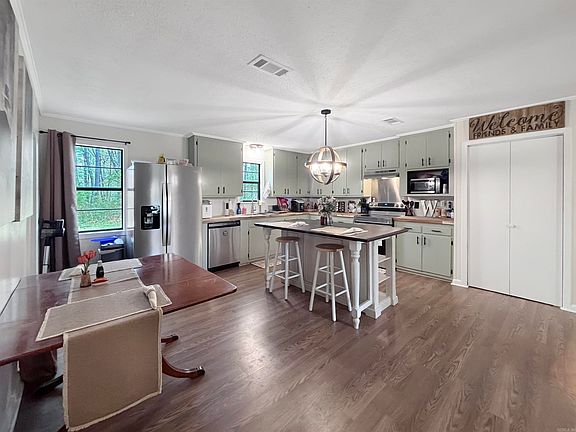 5th image of 360 Rowell Rd W