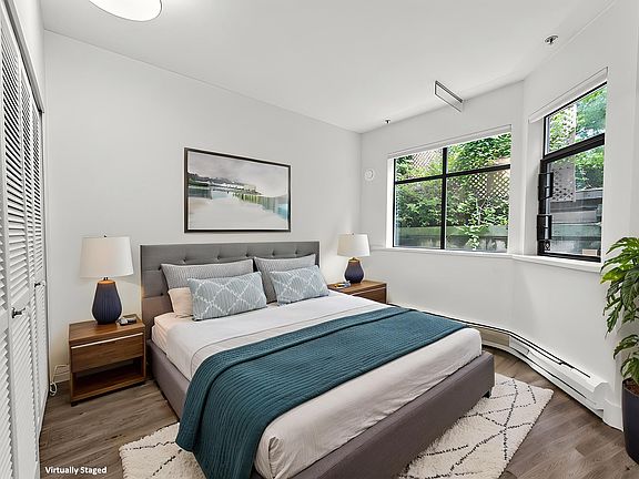 5th image of 221 Ash St #2