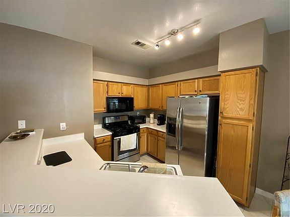 4th image of 5415 W Harmon Ave Unit 1015