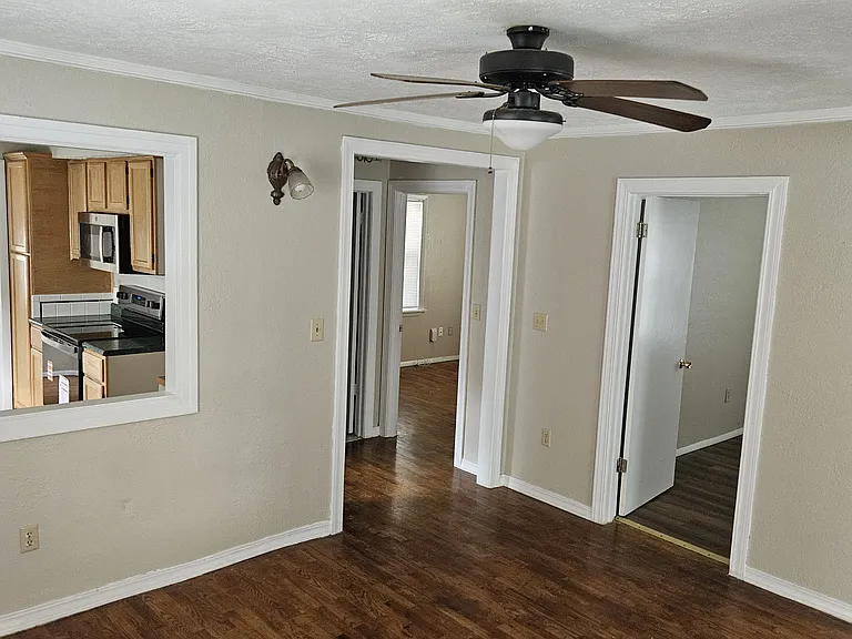 1649 E Blaine St — Photo 3