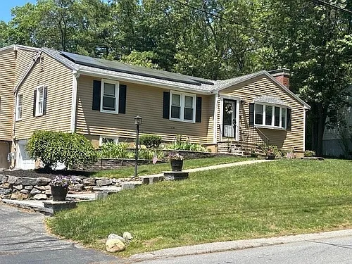 3 Upland Rd #A Photo 1 3 Upland Rd #A Photo 1