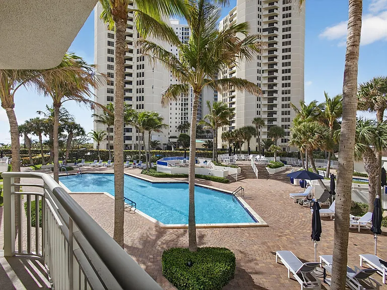 3000 N Ocean Dr #2F — Photo 9