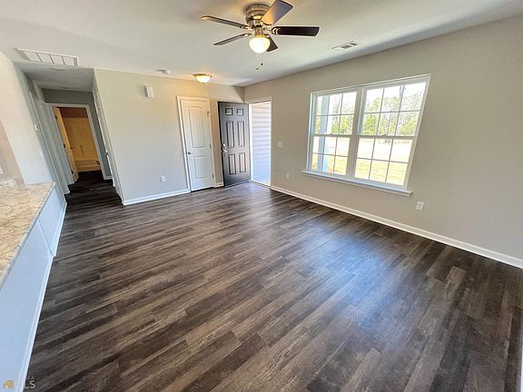 3rd image of 130 Callaway Cres Lot 59