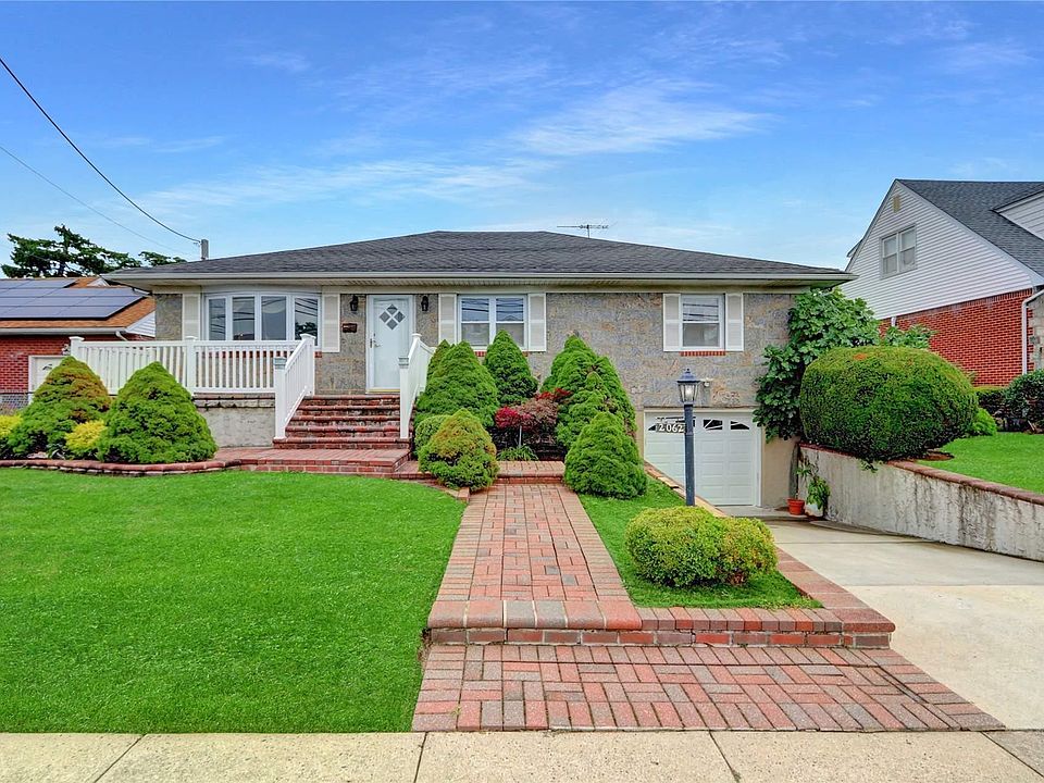1st image of 2062 Hoffman Avenue