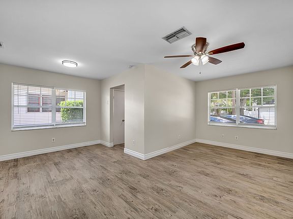 3rd image of 406 S Westland Ave APT B
