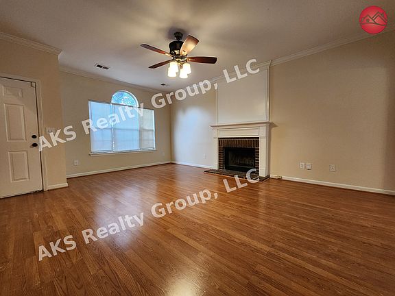4th image of 2460 Mountain Dr