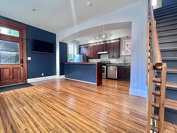 3rd image of 4250 Fergus St