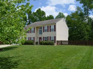202 Bill Sours Dr, Yorktown, VA 23693