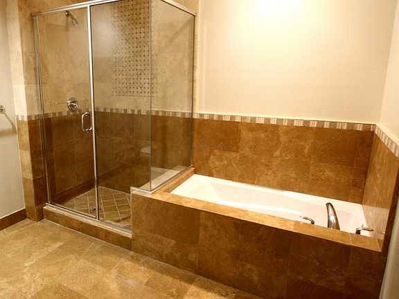3rd image of 11163 Aqua Vista St APT 106