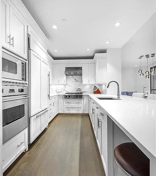 100 Parrott Dr #100 — Photo 5