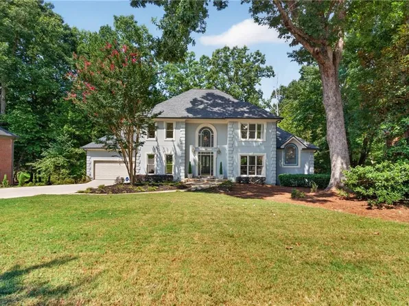 12190 Brookfield Club Dr, Roswell, GA 30075