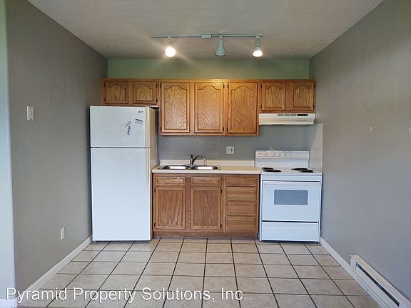2nd image of 210 W 8th St #1
