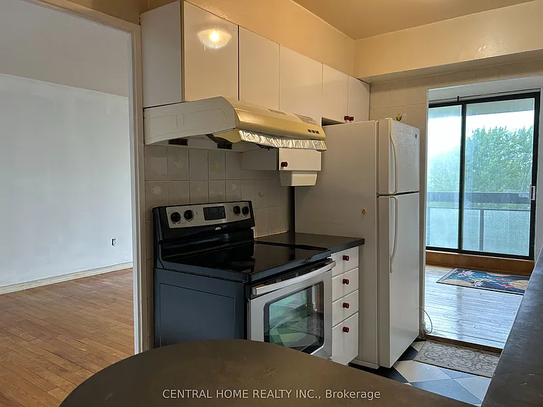 260 Seneca Hill Dr #614 — Photo 15
