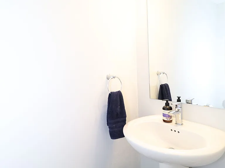 36 Stitch Mews — Photo 3