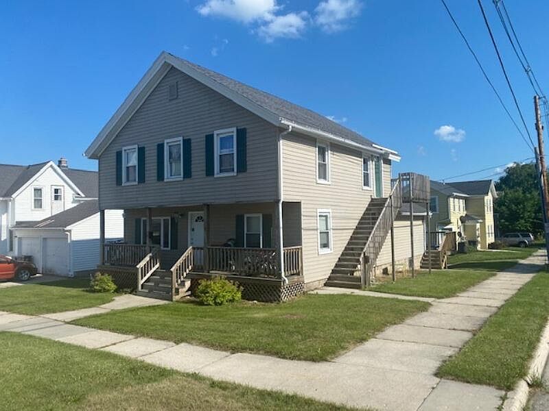 1st image of 25 W Main St #1/2