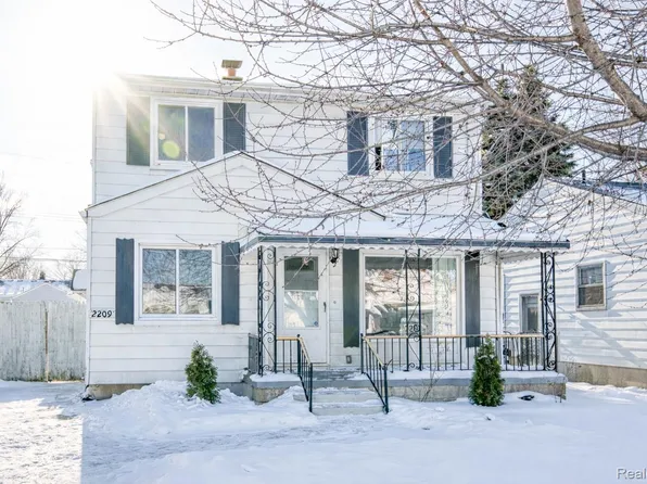 2209 Progress Ave, Lincoln Park, MI 48146