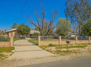17255 Raymer St, Northridge, CA 91325