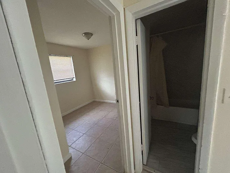 3370 NW 8th Pl — Photo 9