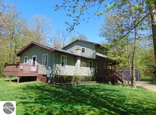 9338 N Douglas Rd, Vestaburg, MI 48891