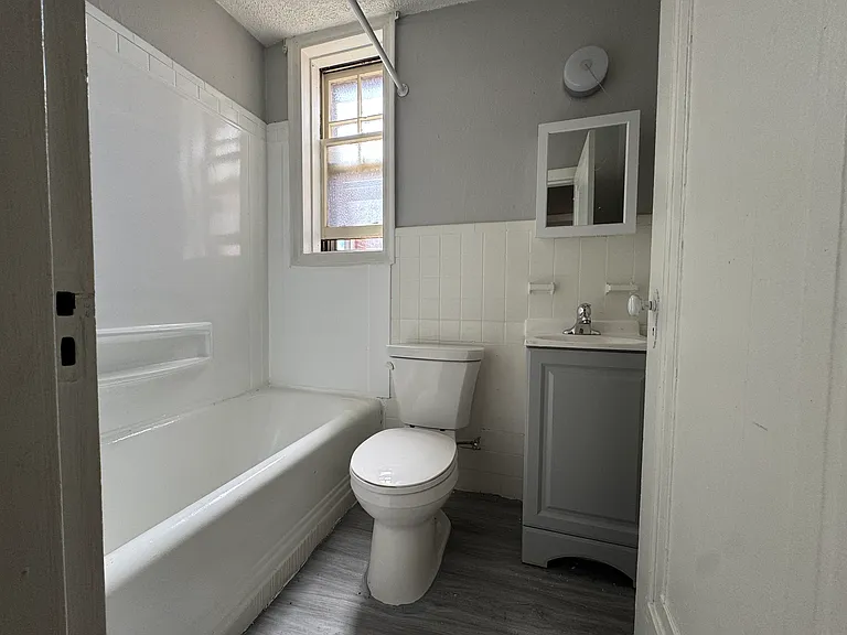 84-7C Forest St #7C — Photo 8