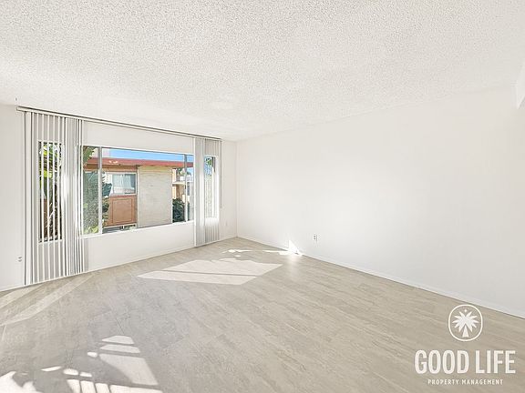 3rd image of 6868 Hyde Park Dr Unit G