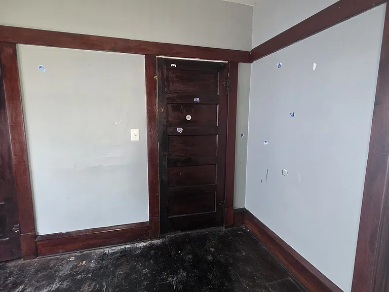 1303 E Hickory St — Photo 23