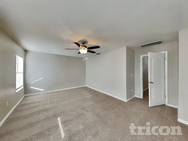 9247 Wellstone Dr — Photo 7