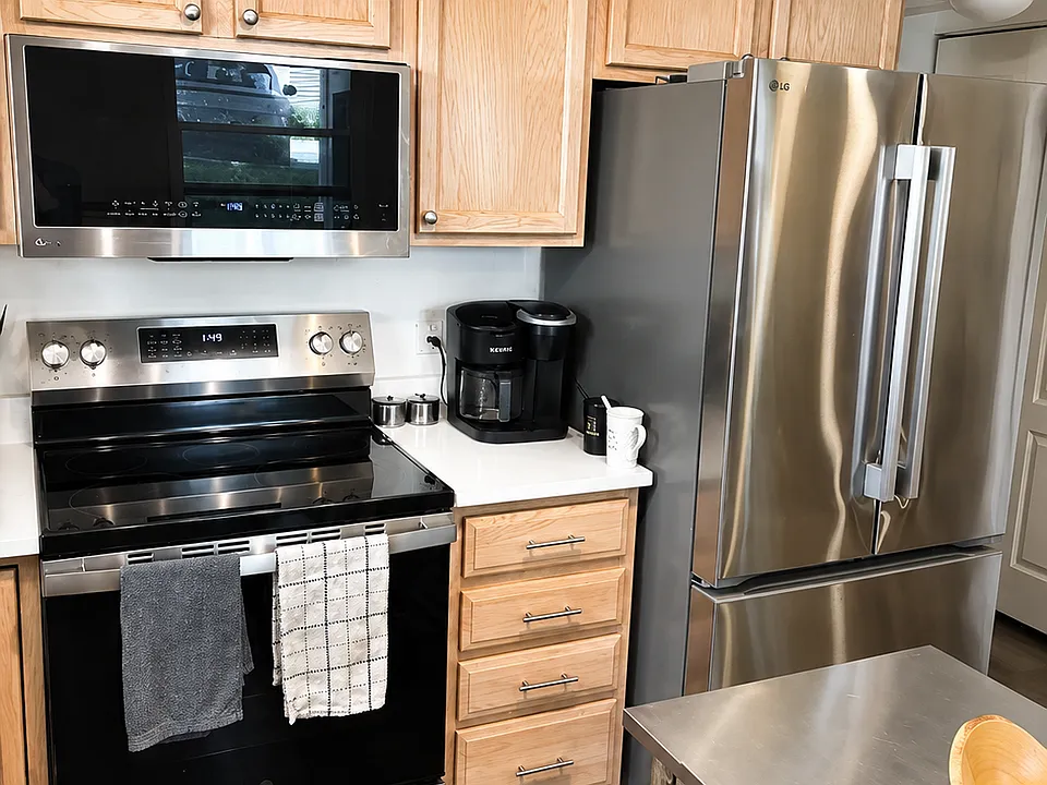 Stainless steel appliances new as of 7/2025.