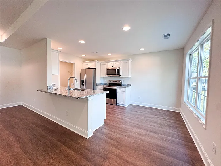 720 Alexander Way — Photo 12