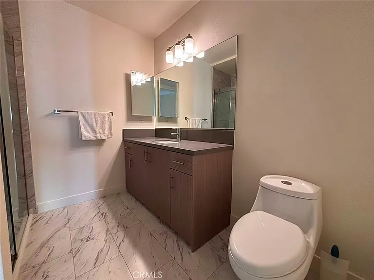 168 S Monterey St #407 — Photo 9
