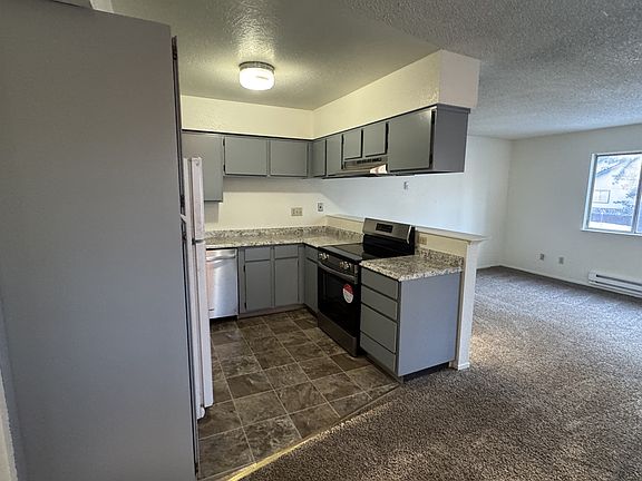 3rd image of 1109 Sierra Blvd #1