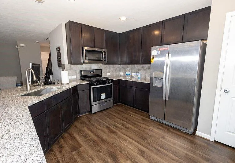 8932 Hollister Commons Ln — Photo 16