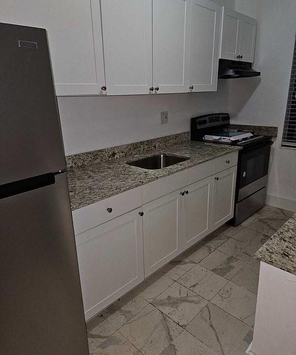1st image of 4061 N Dixie Highway #33