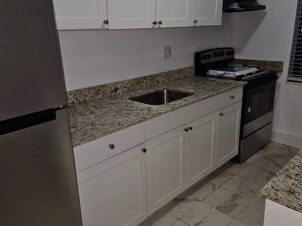 4061 N Dixie Highway #33, Oakland Park, FL 33334